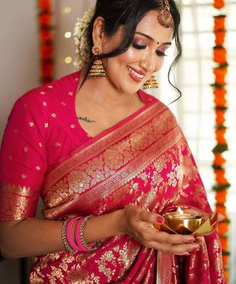 pink silk blend banarasi saree with blouse  4