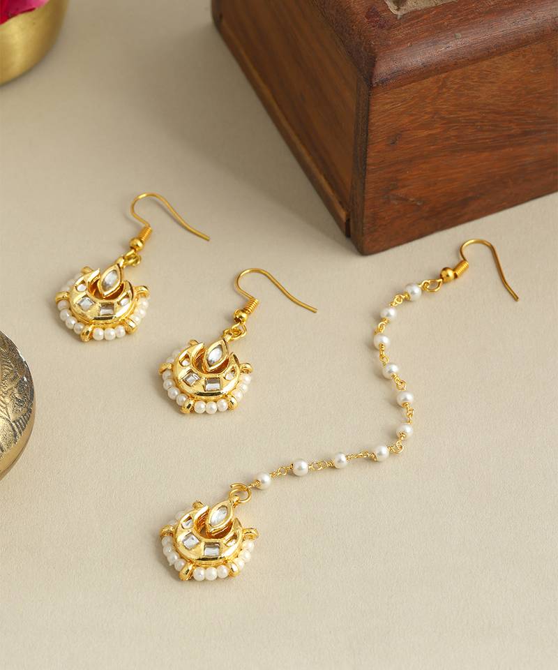 Gold plated kundan maang tikka