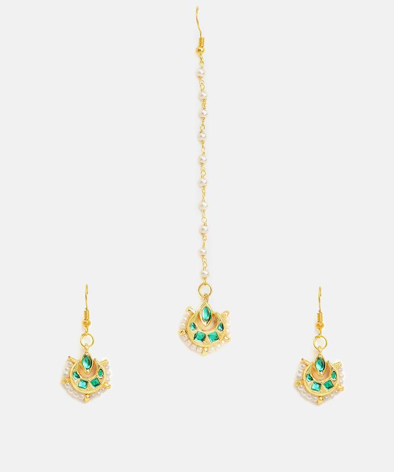 Gold plated kundan green stones maang tikka