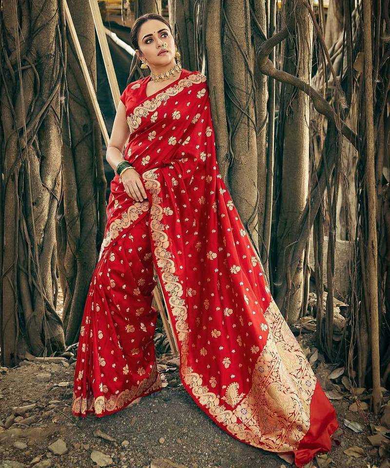 red soft art silk banarasi saree with blouse 
