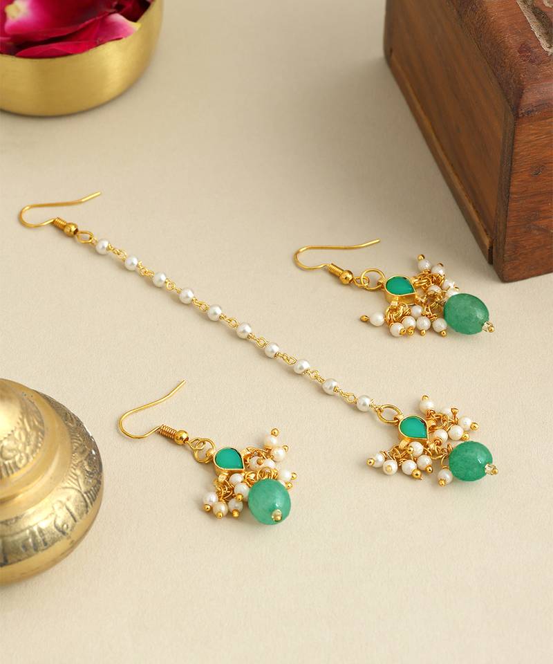 Gold plated kundan green stones maang tikka
