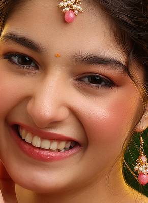 Gold plated kundan pink stones maang tikka 1