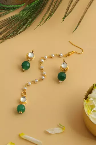 Gold plated kundan green stones maang tikka