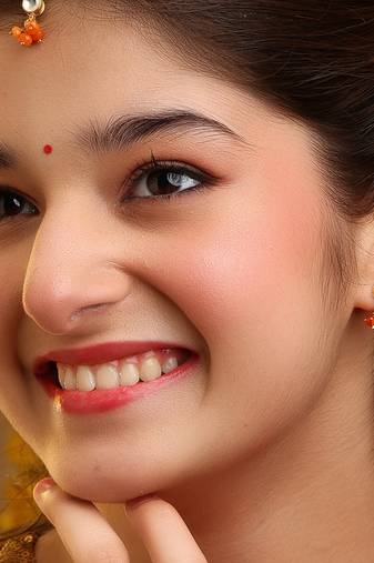 Gold plated kundan orange stones maang tikka