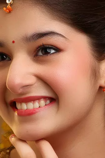 Gold plated kundan orange stones maang tikka