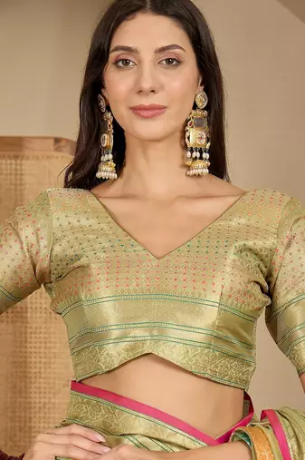 Women's pista organza zari woven saree with unstitched blouse piece