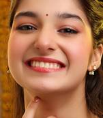 Gold plated kundan green stones maang tikka