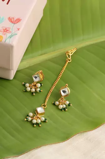 Gold plated kundan green stones maang tikka