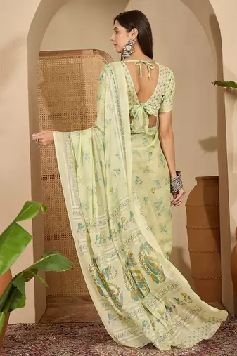 Women's pista chiffon foil print saree with unstitched blouse piece