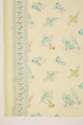Women's pista chiffon foil print saree with unstitched blouse piece