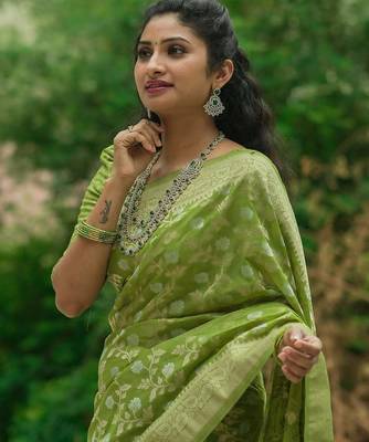 green silk blend banarasi saree with blouse  4
