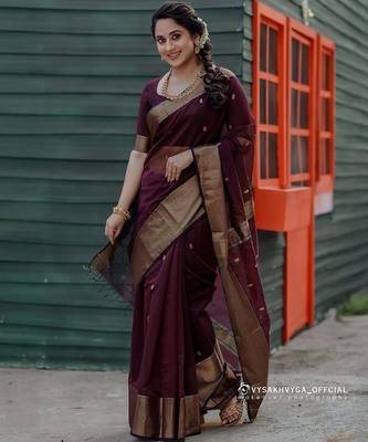 maroon silk blend banarasi saree with blouse  4