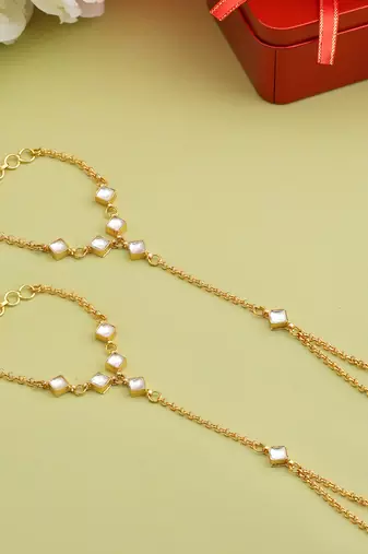 Gold plated kundan haath phool