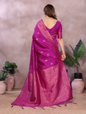 magenta silk blend banarasi saree with blouse  3