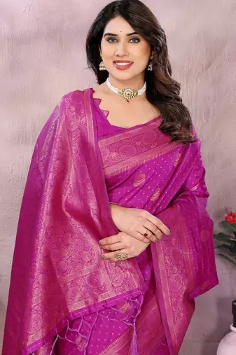 magenta silk blend banarasi saree with blouse 