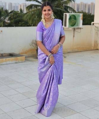lavender silk blend banarasi saree with blouse  1