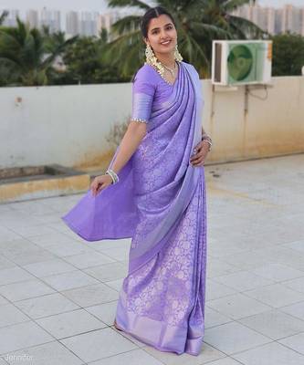 lavender silk blend banarasi saree with blouse  3