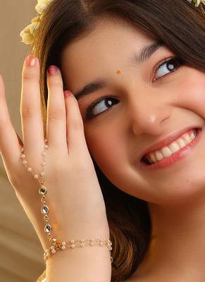 Gold plated kundan haath phool 1