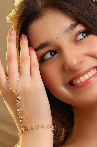 Gold plated kundan haath phool