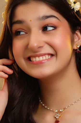 Gold plated kundan maroon stones necklace set