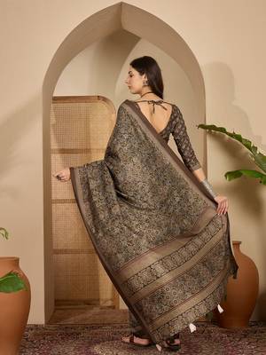 Women's brown silk blend cotton foil print saree with unstitched blouse piece 3