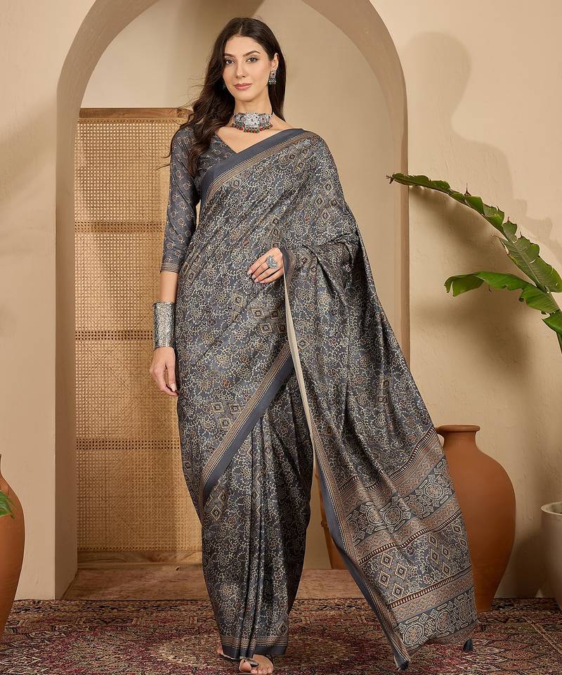 Women's grey silk cotton foil print saree with unstitched blouse piece