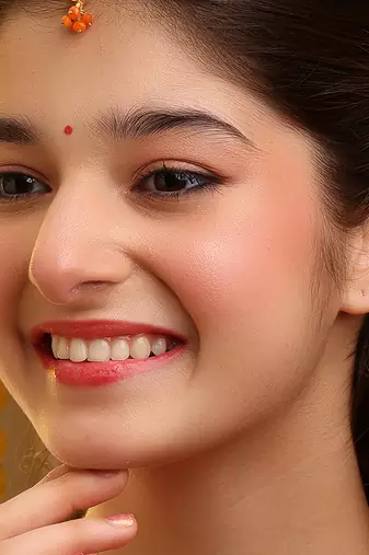 Gold plated kundan orange stones maang tikka