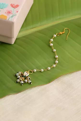 Gold plated kundan green stones maang tikka