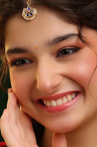 Gold plated kundan blue stones maang tikka