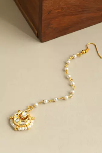 Gold plated kundan maang tikka