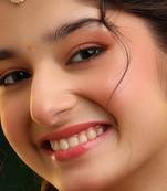 Gold plated kundan green stones maang tikka