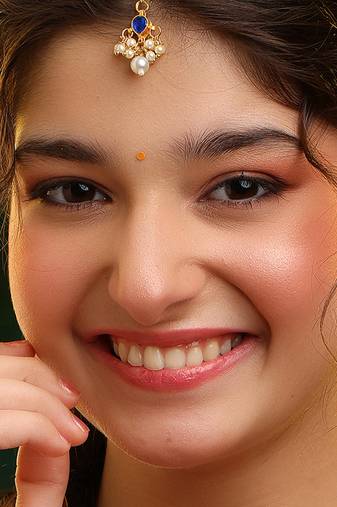 Gold plated kundan blue stones maang tikka