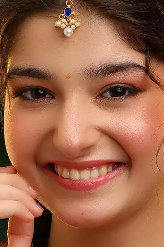 Gold plated kundan blue stones maang tikka