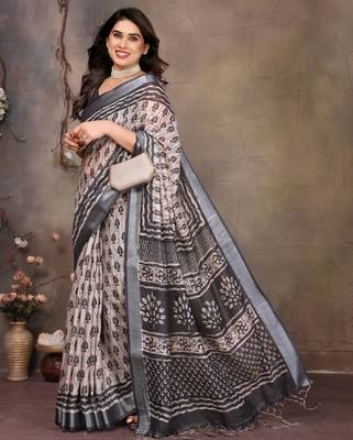Cream cotton lilen digital printed saree with blouse 3