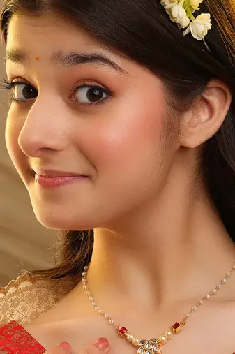 Gold plated kundan maroon stones necklace