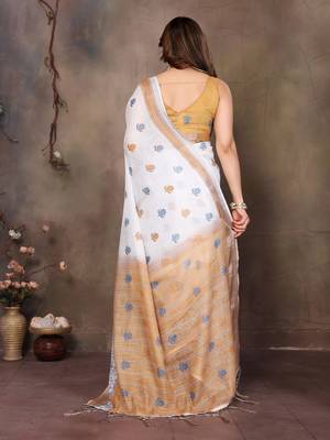 White cotton lilen digital printed saree with blouse 5