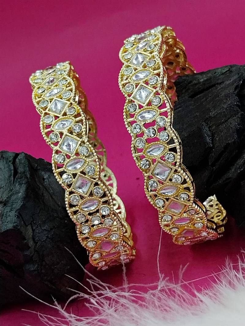 Antique kundan scalloped bangles