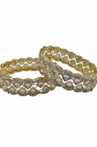 Wave-patterned kundan infinity bangles