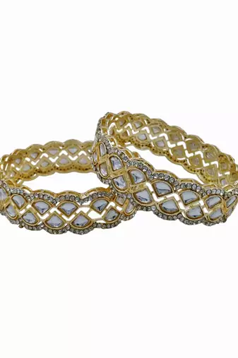 Wave-patterned kundan infinity bangles