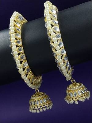 Pearl-bordered kundan jhumka bangles 1