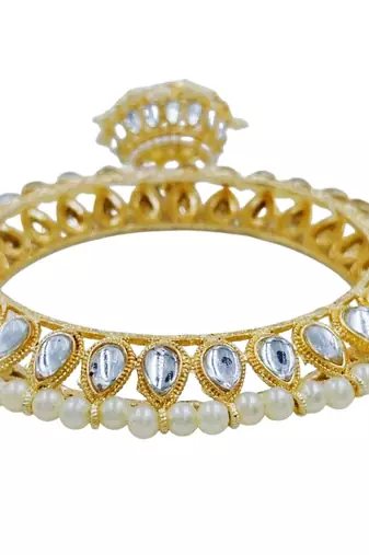 Pearl-bordered kundan jhumka bangles