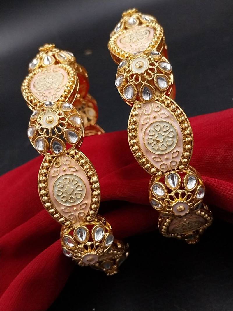 Peach medallion kundan infinity bangles