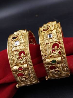 Intricate filigree gold kada set 1