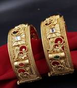 Intricate filigree gold kada set