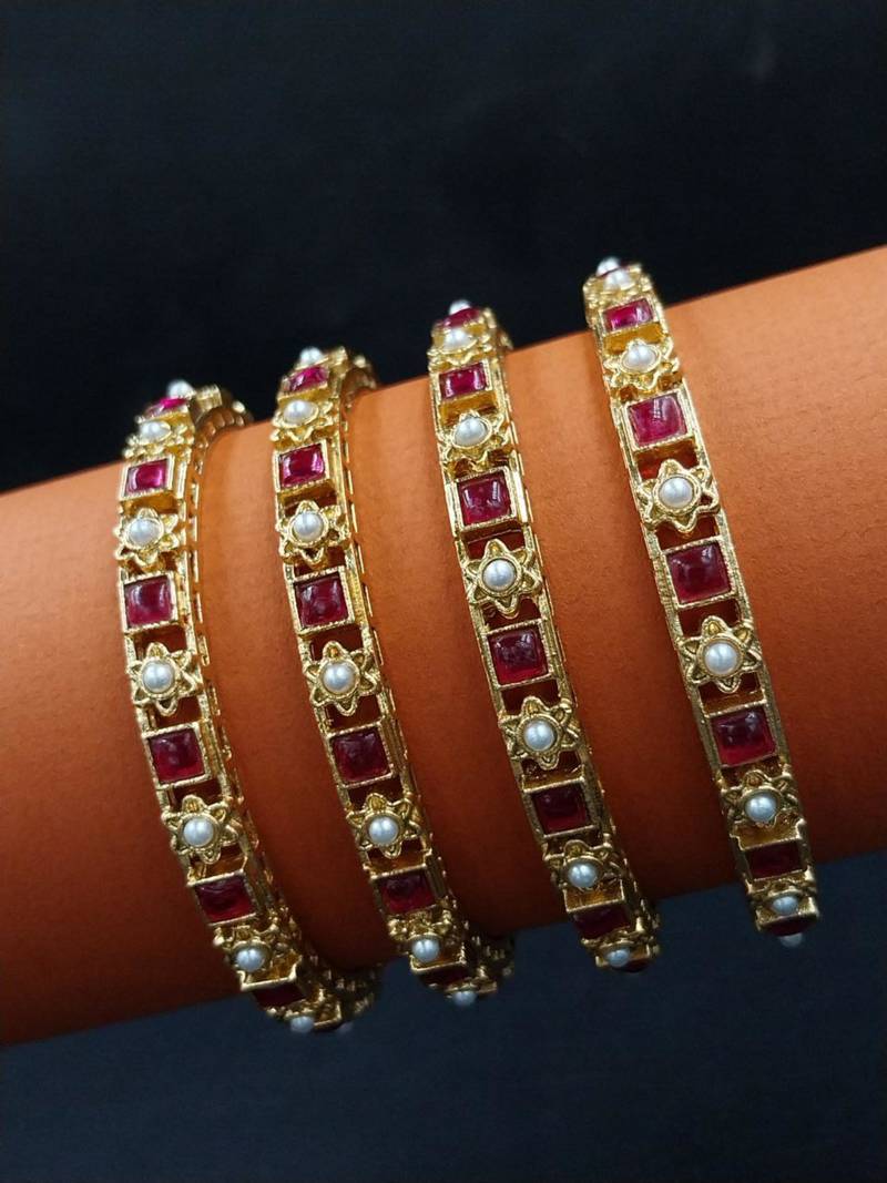 Ruby & pearl slim bangle set