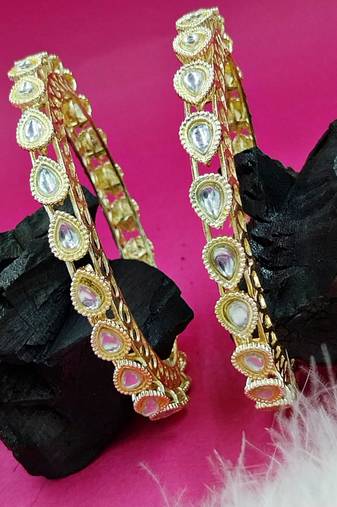 Delicate teardrop polki bangles