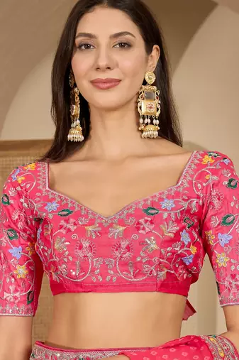 Women's gajari georgette bandhni saree with unstitched blouse piece