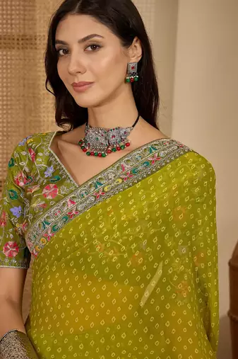 Women's green georgette bandhni saree with unstitched blouse piece