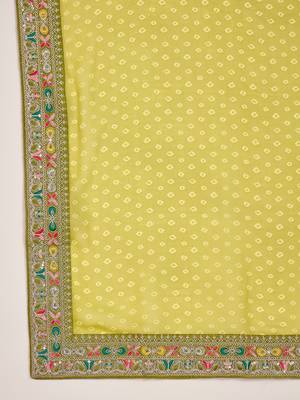 Women's green georgette bandhni saree with unstitched blouse piece 5