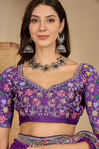 Women's purple georgette bandhni saree with unstitched blouse piece